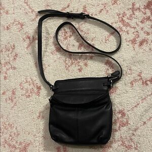 Ili Black Crossbody Bag